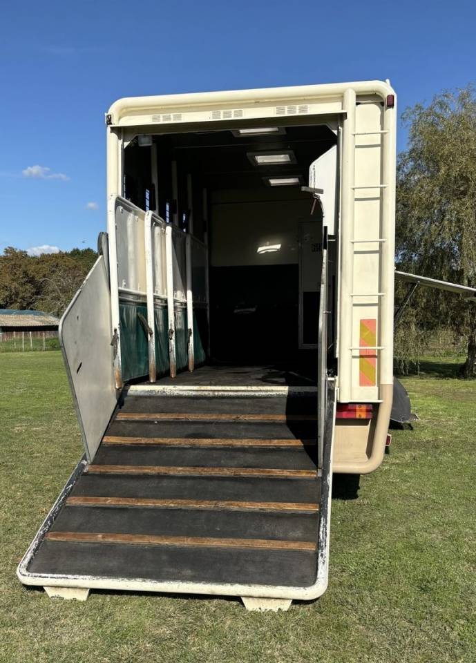 Zware paardenvrachtwagen (groot rijbewijs) Volvo Fl7 1995 Tweedehands