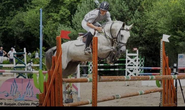 Veulen (vr) Franse rijpony PFS Te koop 2023 Schimmel