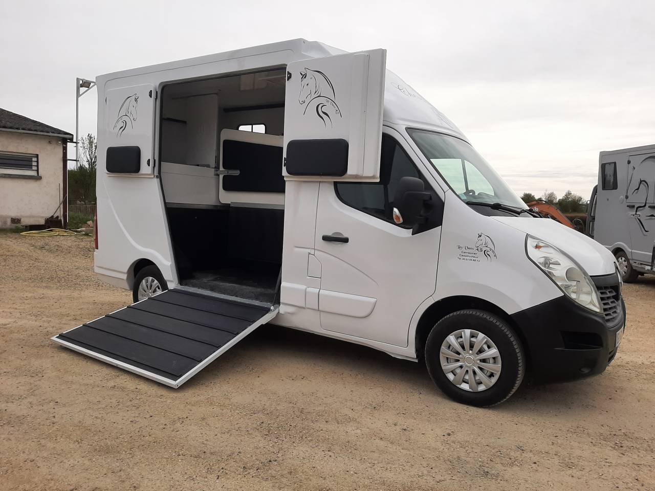 Kleine paardenvrachtwagen (B rijbewijs) Renault Master  2017 Tweedehands