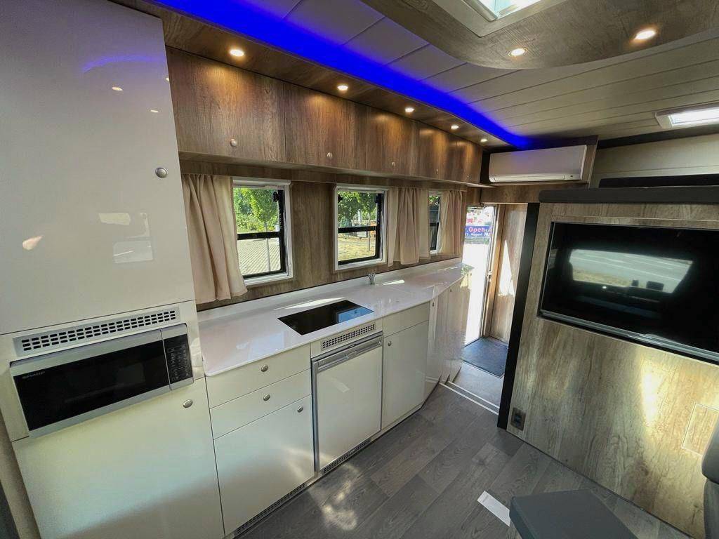 Zware paardenvrachtwagen (groot rijbewijs) Volvo VOLVO FM12 360ch 2023 Nieuw