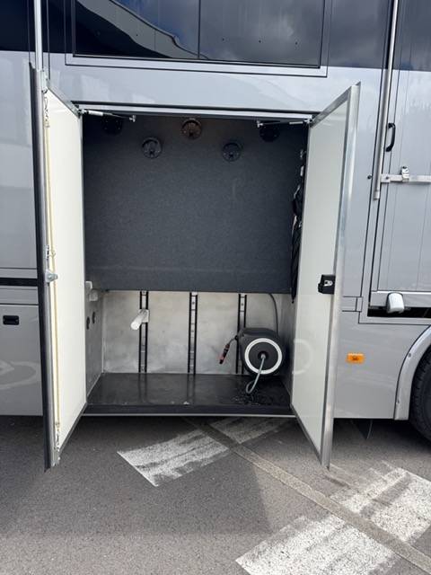 Zware paardenvrachtwagen (groot rijbewijs) Volvo VOLVO FM12 360ch 2023 Nieuw