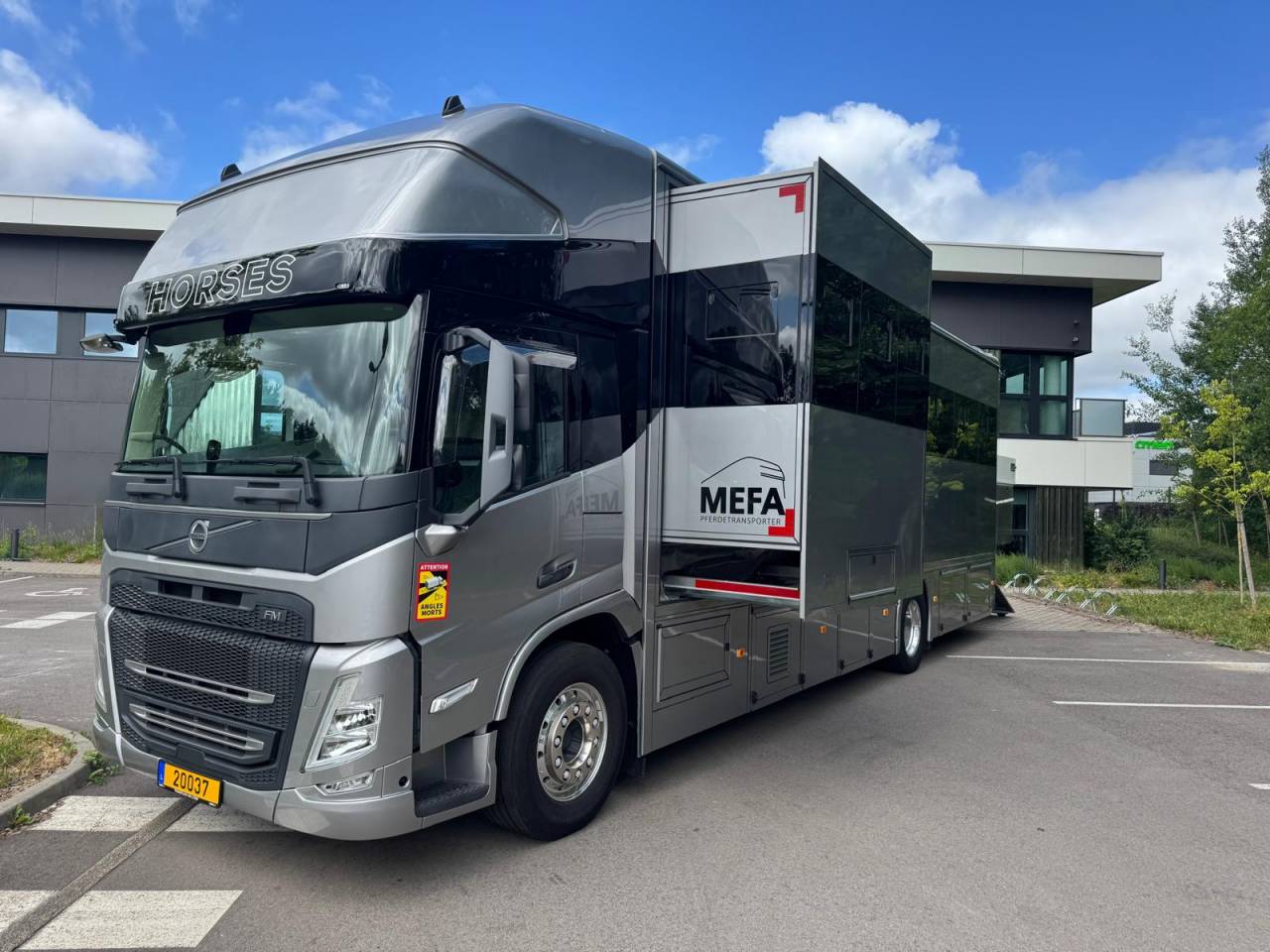 Zware paardenvrachtwagen (groot rijbewijs) Volvo VOLVO FM12 360ch 2023 Nieuw