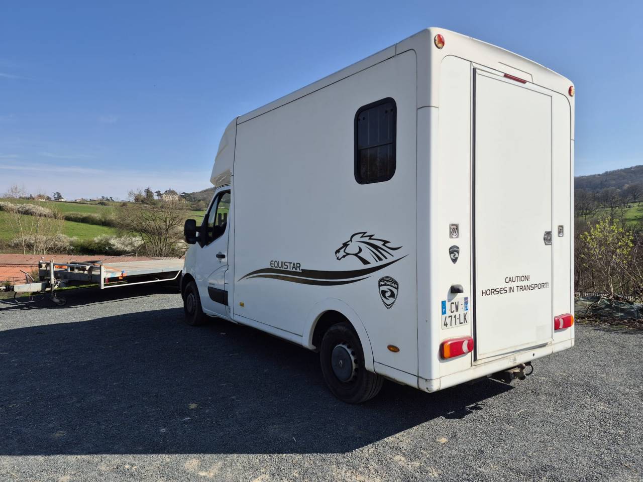 Kleine paardenvrachtwagen (B rijbewijs) Paragan  2013 Tweedehands
