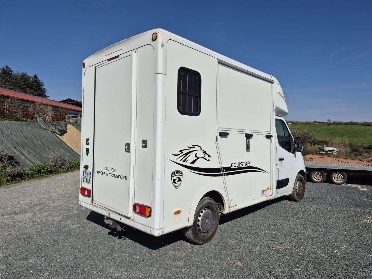 Kleine paardenvrachtwagen (B rijbewijs) Paragan  2013 Tweedehands
