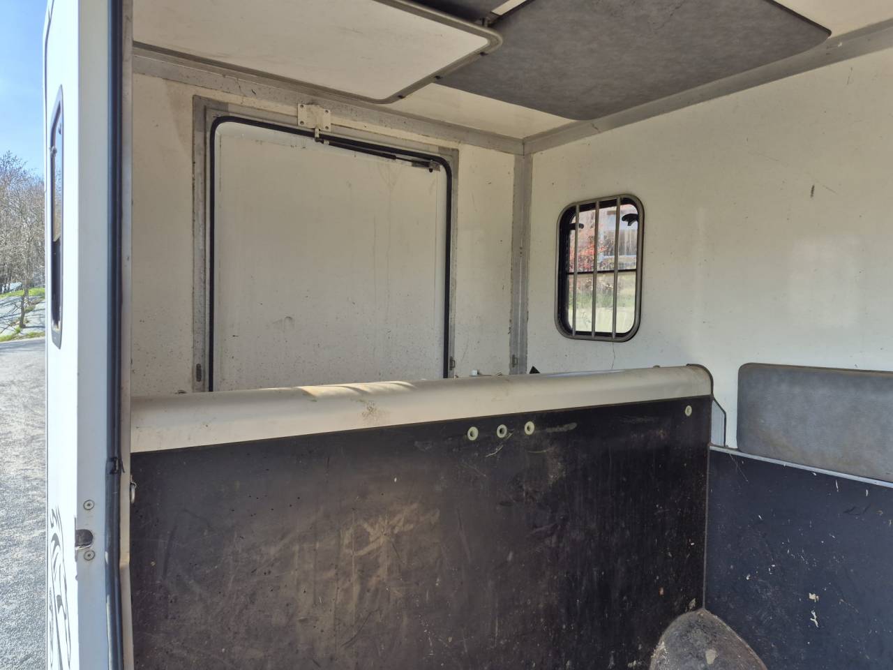 Kleine paardenvrachtwagen (B rijbewijs) Paragan  2013 Tweedehands