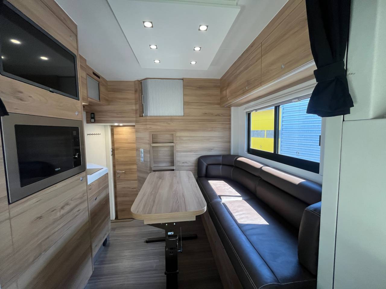 Zware paardenvrachtwagen (groot rijbewijs) Mercedes  2022 Tweedehands