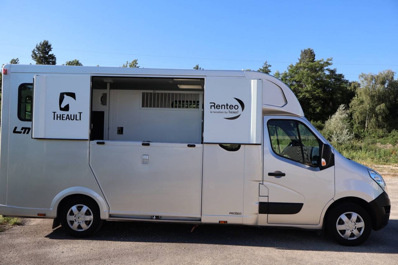 Kleine paardenvrachtwagen (B rijbewijs) Theault THEAULT MASTER 2017 Tweedehands