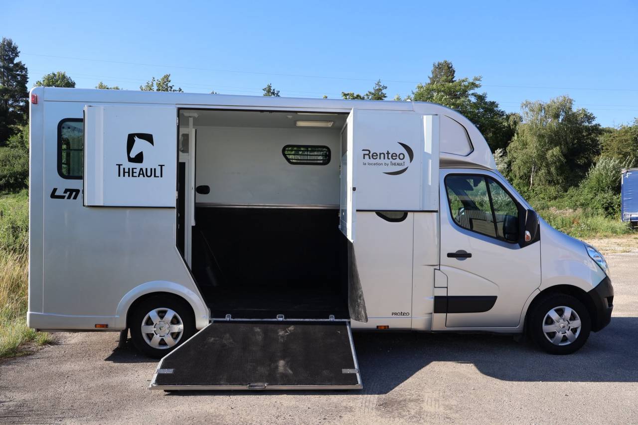 Kleine paardenvrachtwagen (B rijbewijs) Theault THEAULT MASTER 2017 Tweedehands