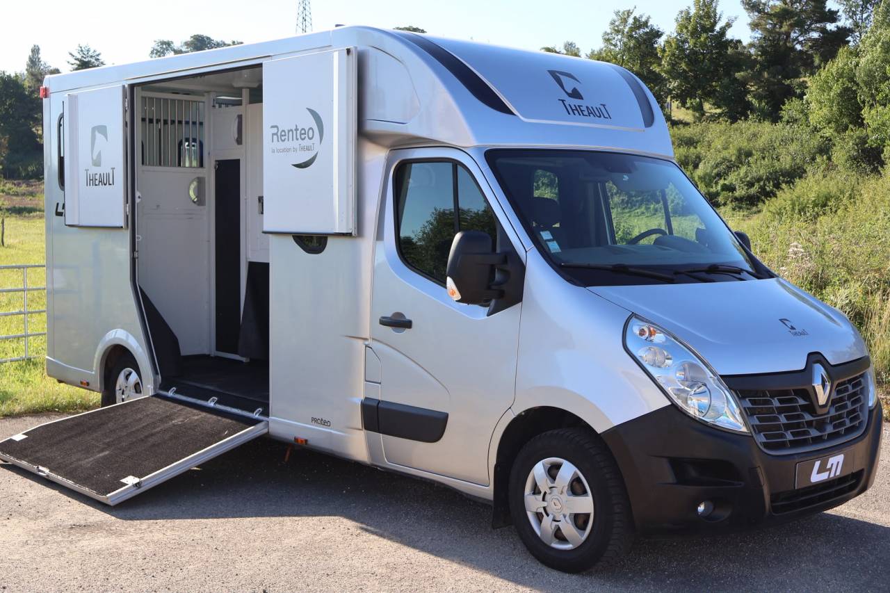 Kleine paardenvrachtwagen (B rijbewijs) Theault THEAULT MASTER 2017 Tweedehands