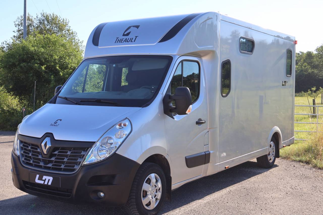 Kleine paardenvrachtwagen (B rijbewijs) Theault THEAULT MASTER 2017 Tweedehands
