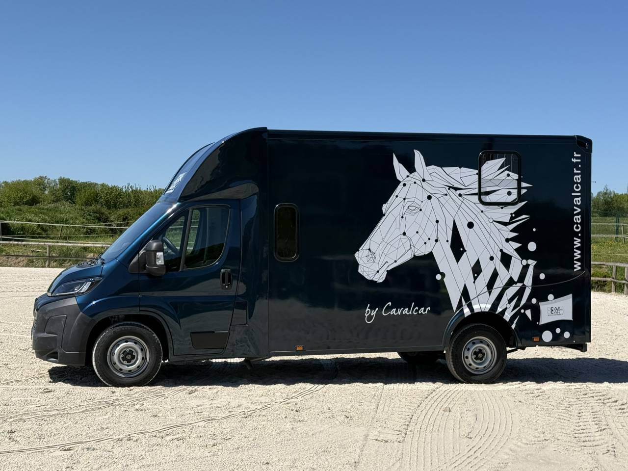 Kleine paardenvrachtwagen (B rijbewijs) Cavalcar Stallium 5 2025 Nieuw