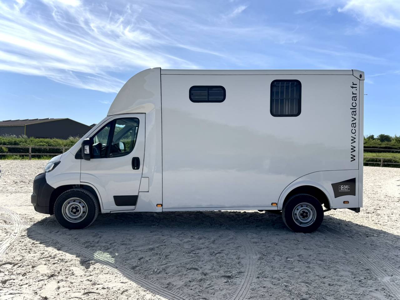 Kleine paardenvrachtwagen (B rijbewijs) Cavalcar Stallium 3 2025 Nieuw