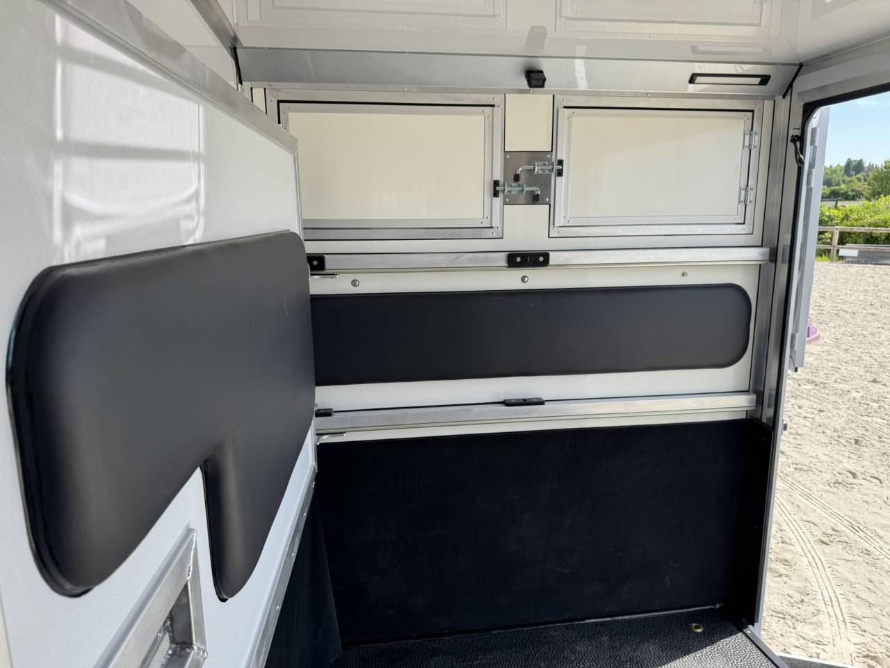 Kleine paardenvrachtwagen (B rijbewijs) Cavalcar Stallium 3 2025 Nieuw