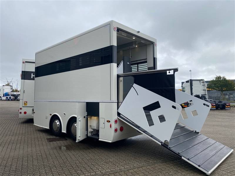 Zware paardenvrachtwagen (groot rijbewijs) Mercedes ketterer 2020 Tweedehands