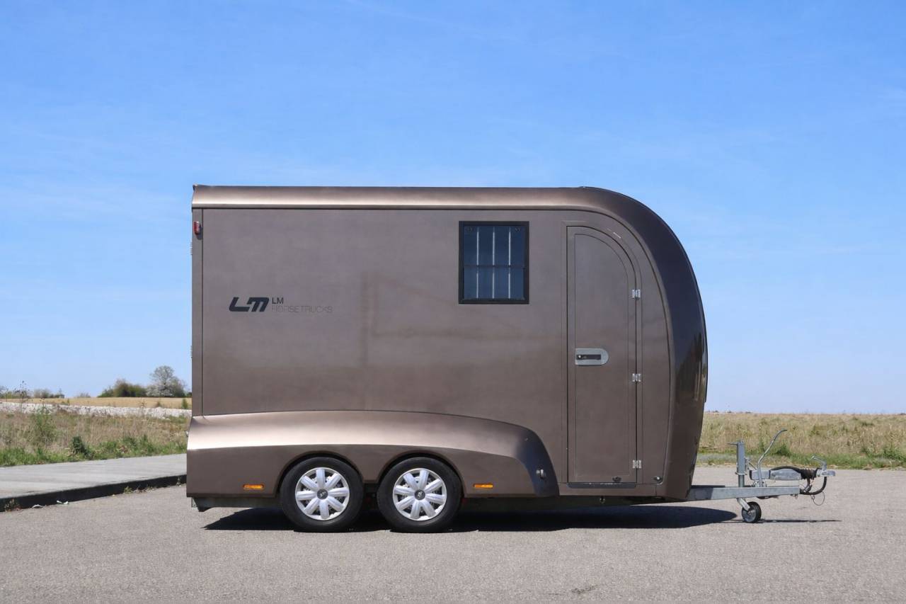 Paardentrailers STX EXCLUSIVE TRAILER STALLE 2 Paarden 2021 Tweedehands