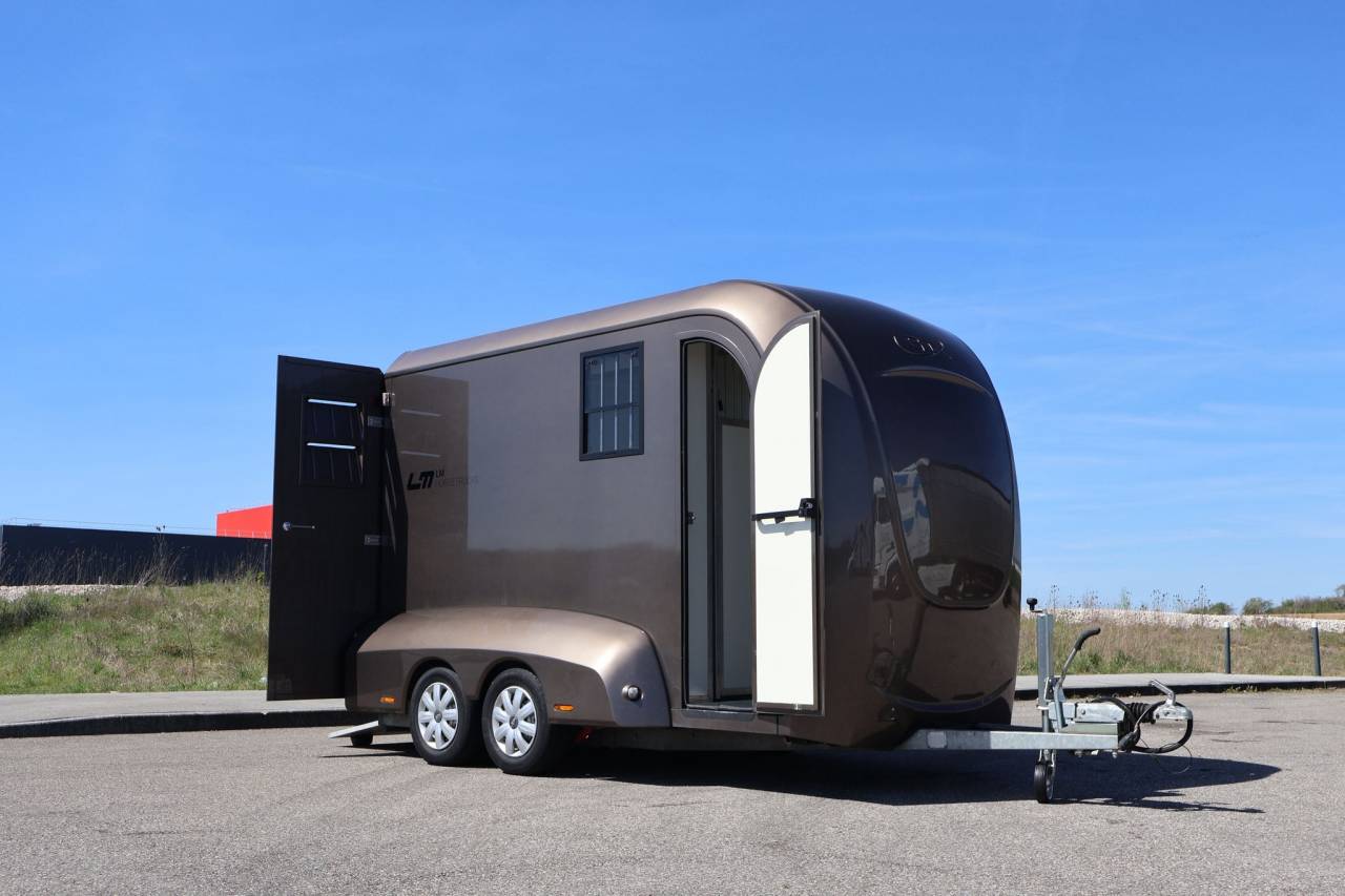 Paardentrailers STX EXCLUSIVE TRAILER STALLE 2 Paarden 2021 Tweedehands