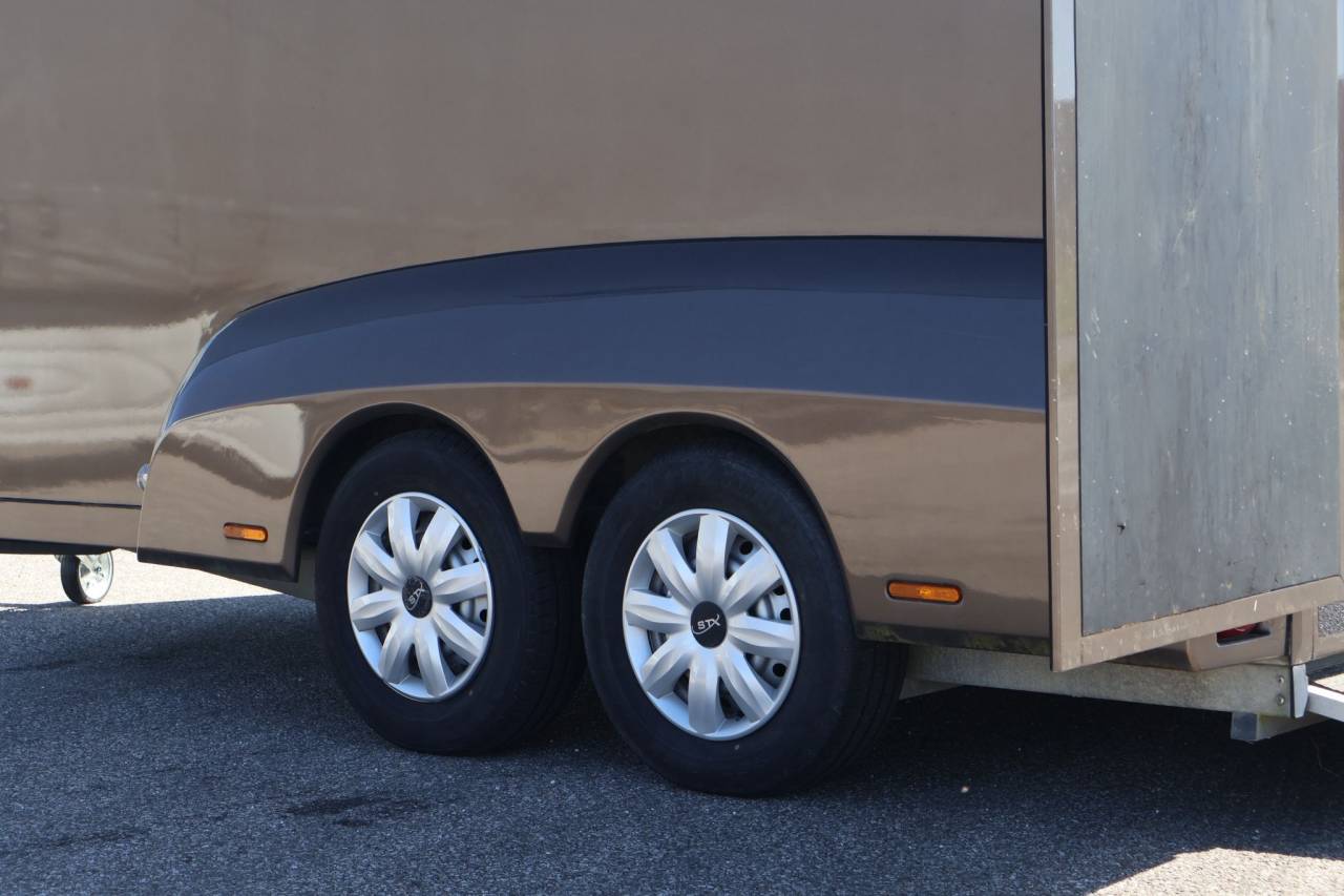 Paardentrailers STX EXCLUSIVE TRAILER STALLE 2 Paarden 2021 Tweedehands