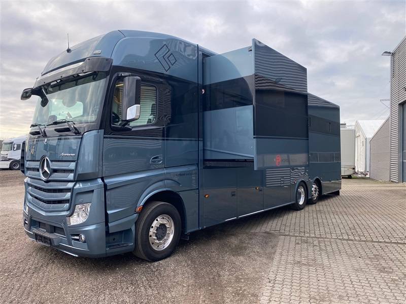 Zware paardenvrachtwagen (groot rijbewijs) Mercedes ketterer 2021 Tweedehands