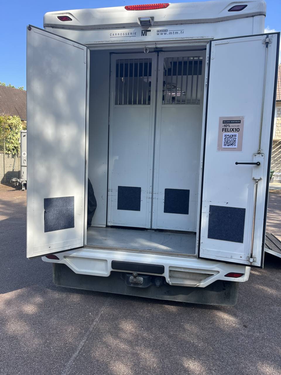 Paardentrailers Renault master renault mtm 2 Paarden 2021 Tweedehands