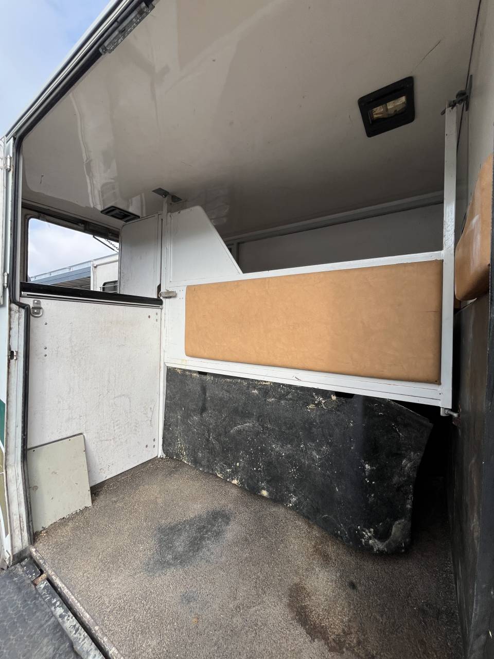 Kleine paardenvrachtwagen (B rijbewijs) Barbot  2002 Tweedehands