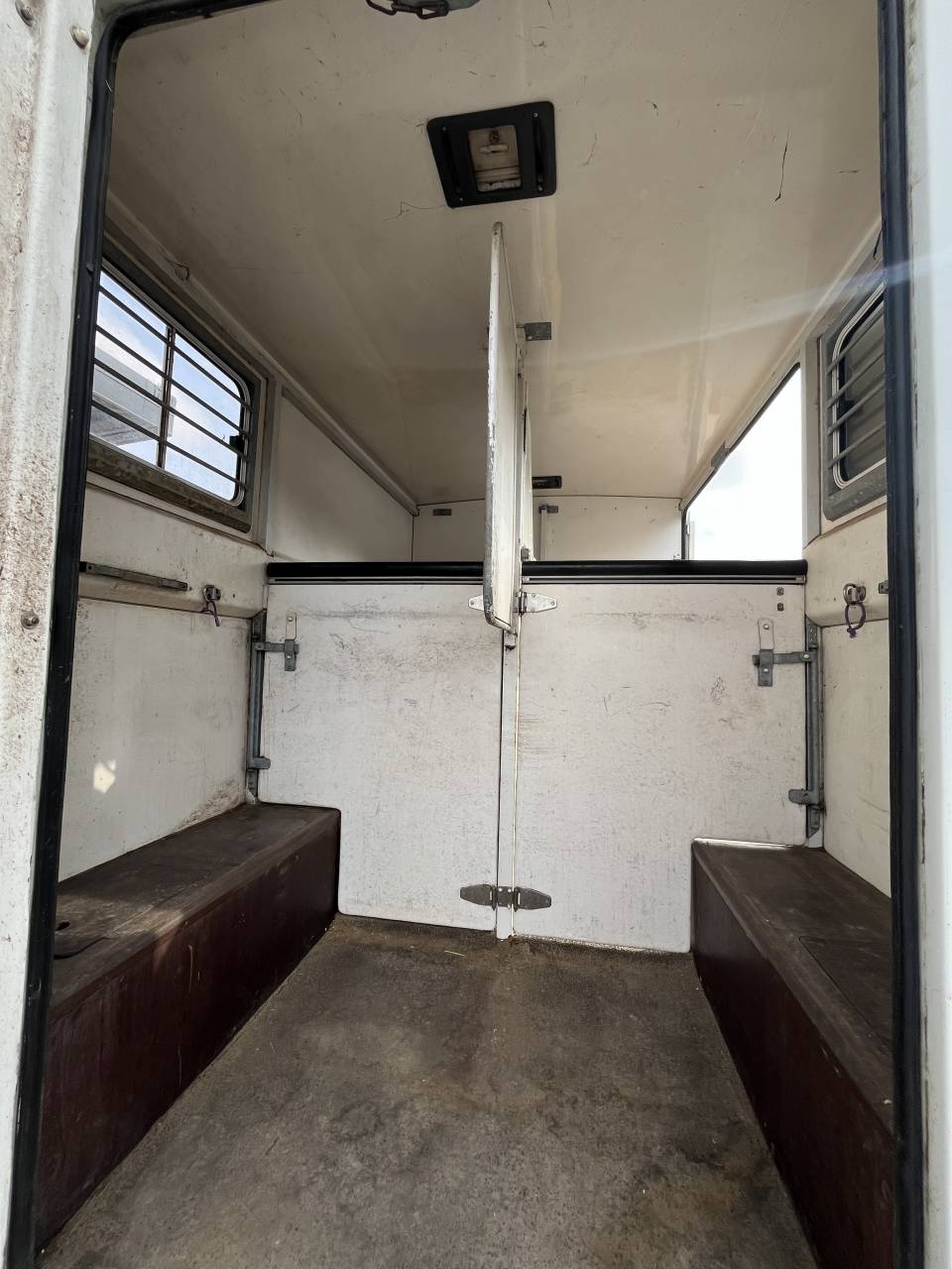 Kleine paardenvrachtwagen (B rijbewijs) Barbot  2002 Tweedehands