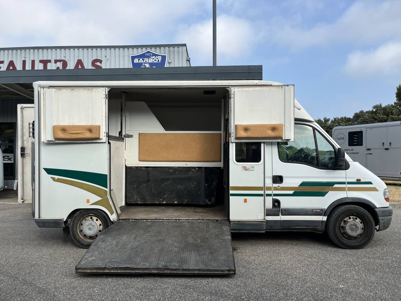 Kleine paardenvrachtwagen (B rijbewijs) Barbot  2002 Tweedehands