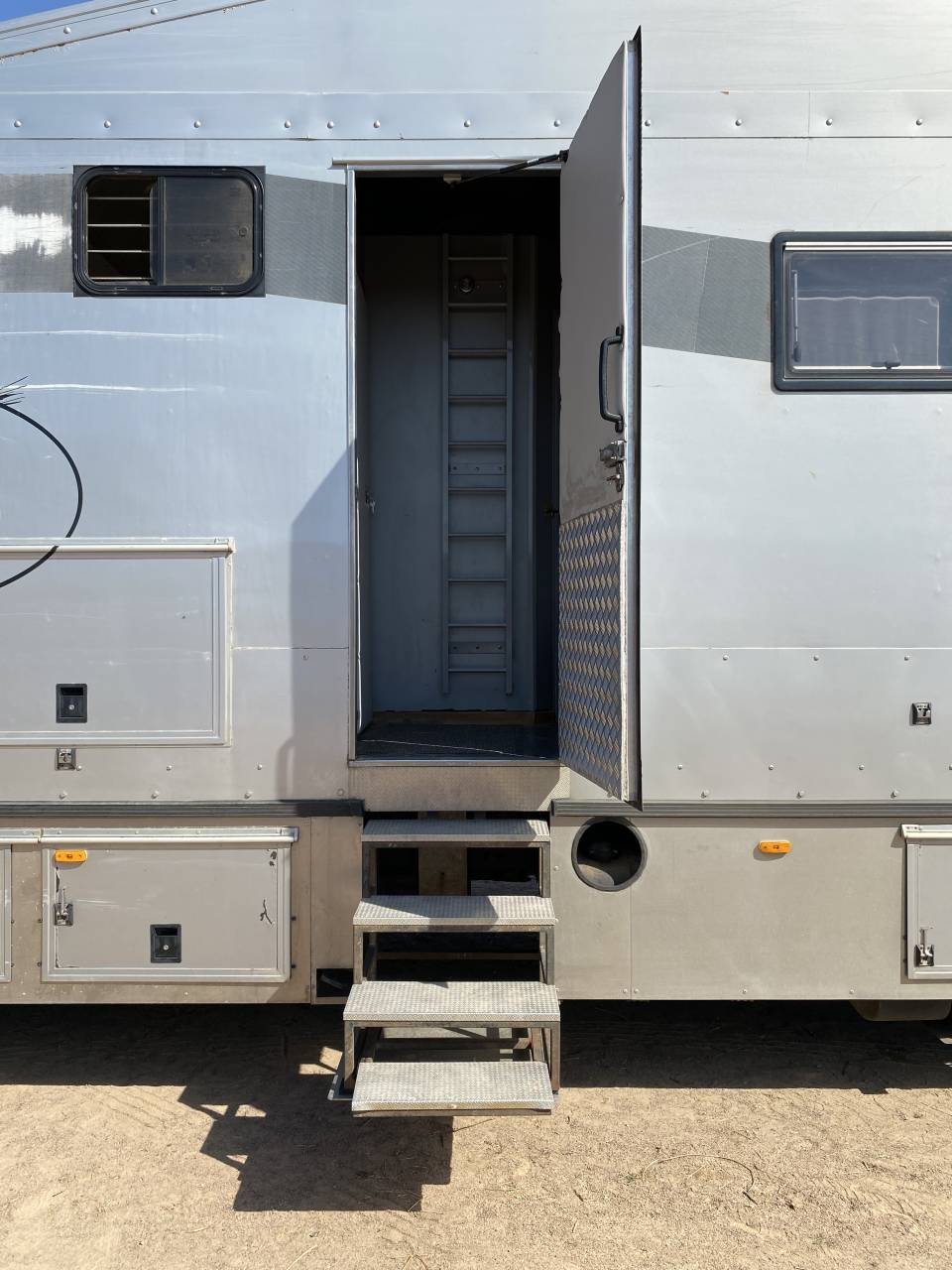 Zware paardenvrachtwagen (groot rijbewijs) Renault RENAULT PREMIUM 2010 Tweedehands