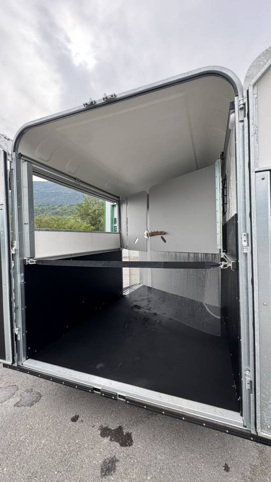 Paardentrailers Fautras OBLIC X2 2 Paarden 2025 Tweedehands