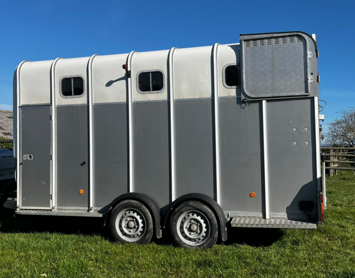 Paardentrailers Ifor Williams HB510XL Jumbo 3 Paarden 2017 Tweedehands