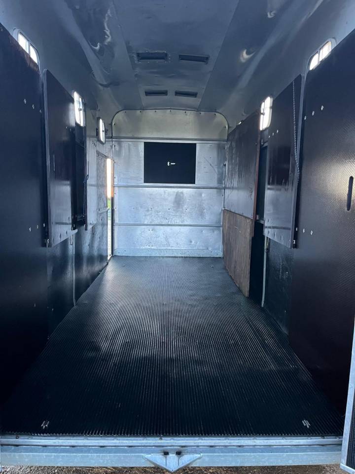 Paardentrailers Ifor Williams HB510XL Jumbo 3 Paarden 2017 Tweedehands
