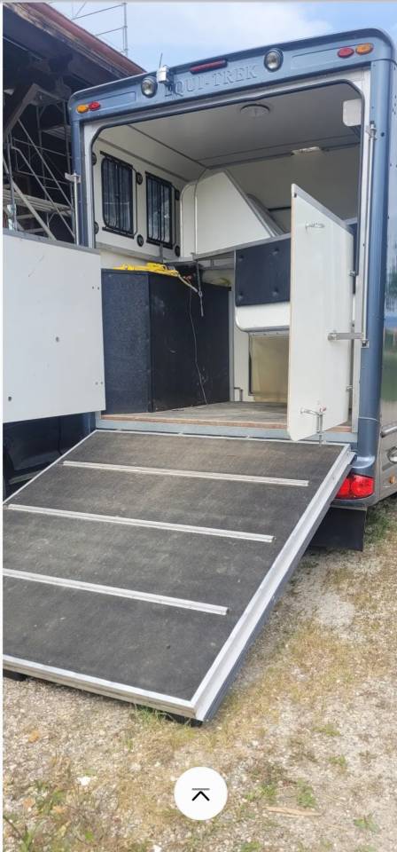 Zware paardenvrachtwagen (groot rijbewijs) Isuzu Equitrek 2025 Tweedehands