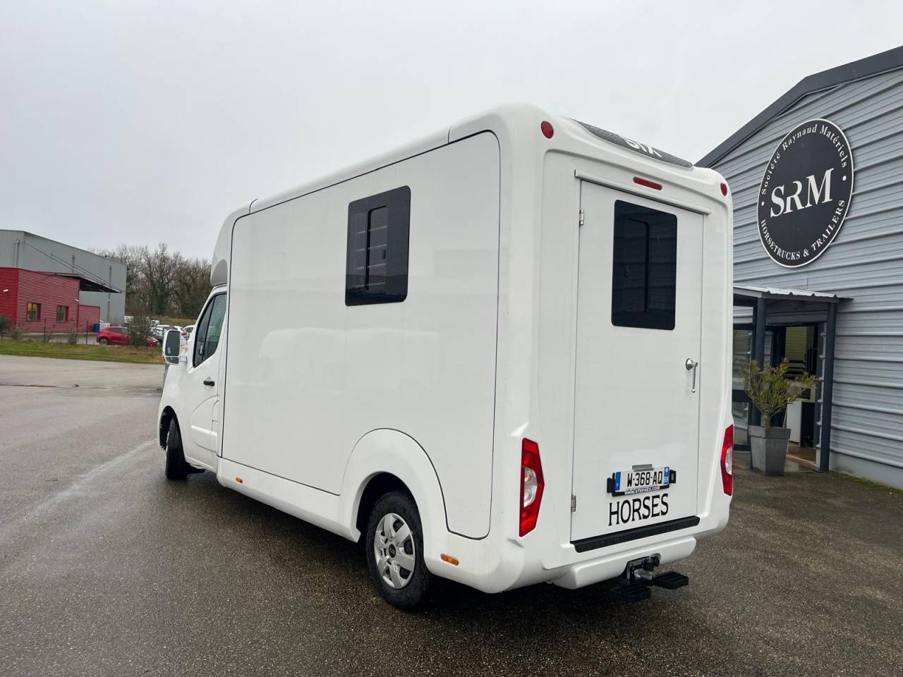 Kleine paardenvrachtwagen (B rijbewijs) STX  2024 Tweedehands