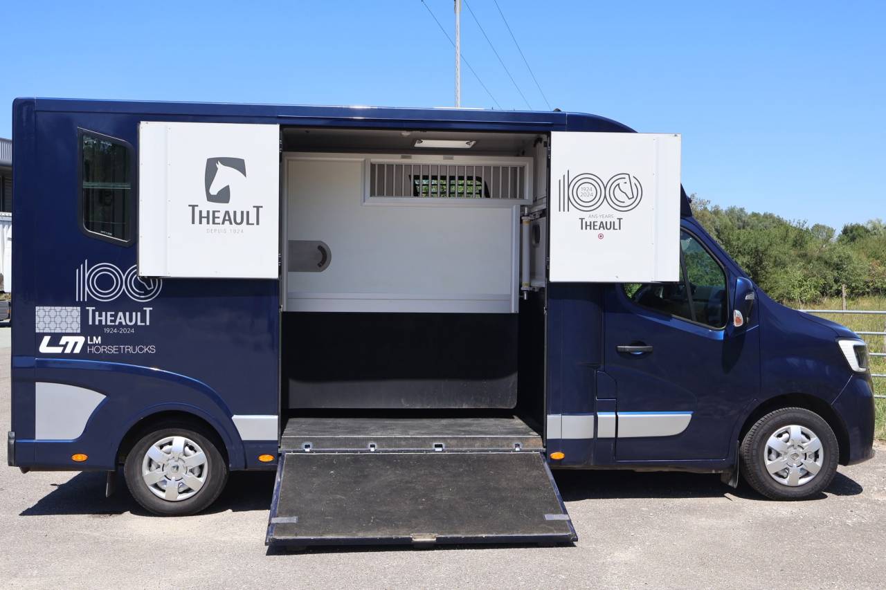 Kleine paardenvrachtwagen (B rijbewijs) Theault THEAULT MASTER 2024 Tweedehands