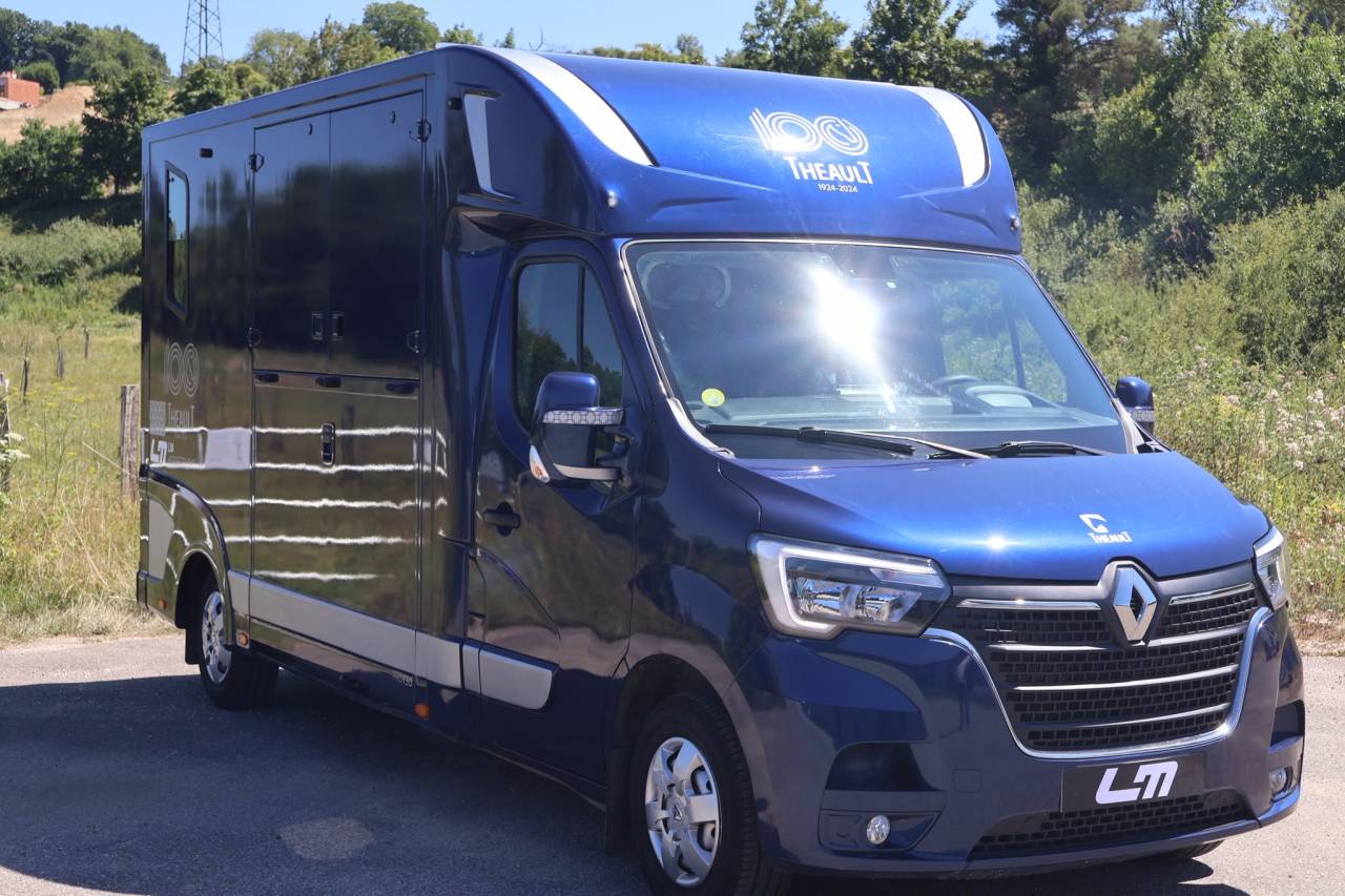 Kleine paardenvrachtwagen (B rijbewijs) Theault THEAULT MASTER 2024 Tweedehands