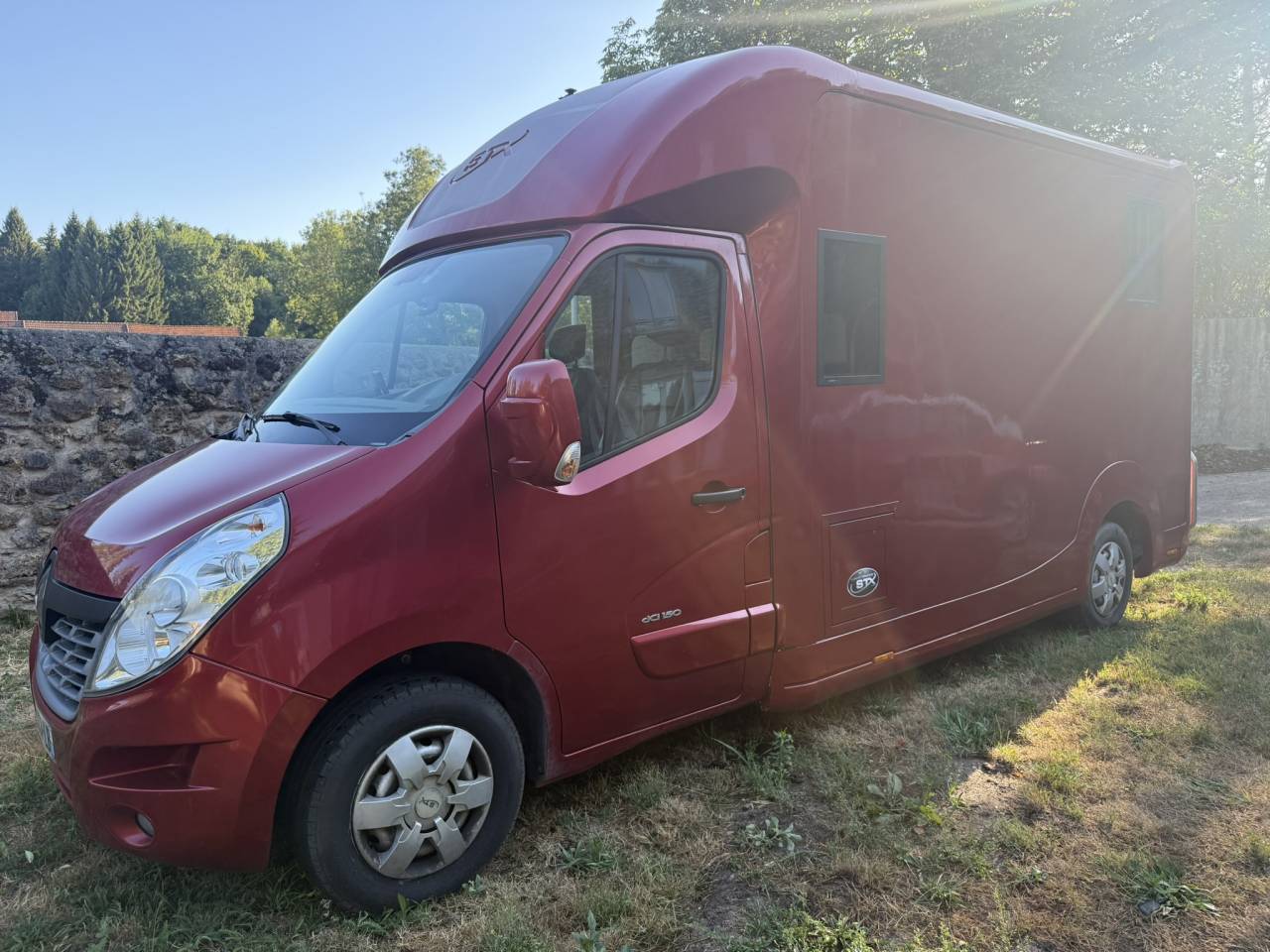 Kleine paardenvrachtwagen (B rijbewijs) Renault Renault Master DCI 150 STX mod&egrave;le Stalle 2015 Tweedehands