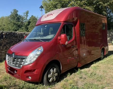 Kleine paardenvrachtwagen (B rijbewijs) Renault Renault Master DCI 150 STX mod&egrave;le Stalle 2015 Tweedehands