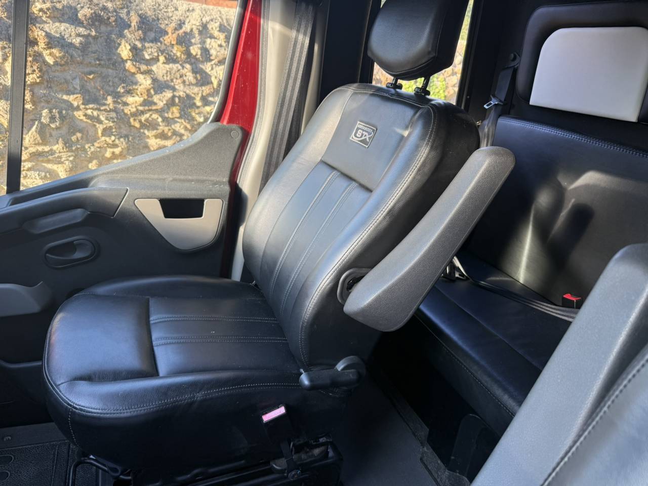 Kleine paardenvrachtwagen (B rijbewijs) Renault Renault Master DCI 150 STX mod&egrave;le Stalle 2015 Tweedehands