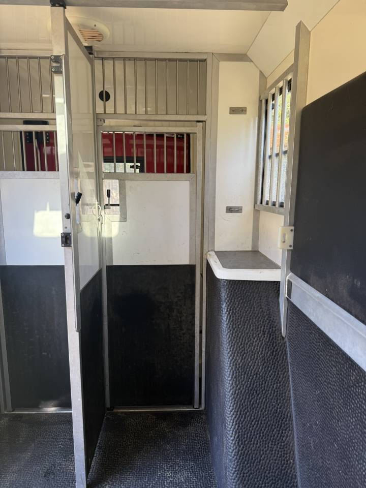 Kleine paardenvrachtwagen (B rijbewijs) Renault Renault Master DCI 150 STX mod&egrave;le Stalle 2015 Tweedehands