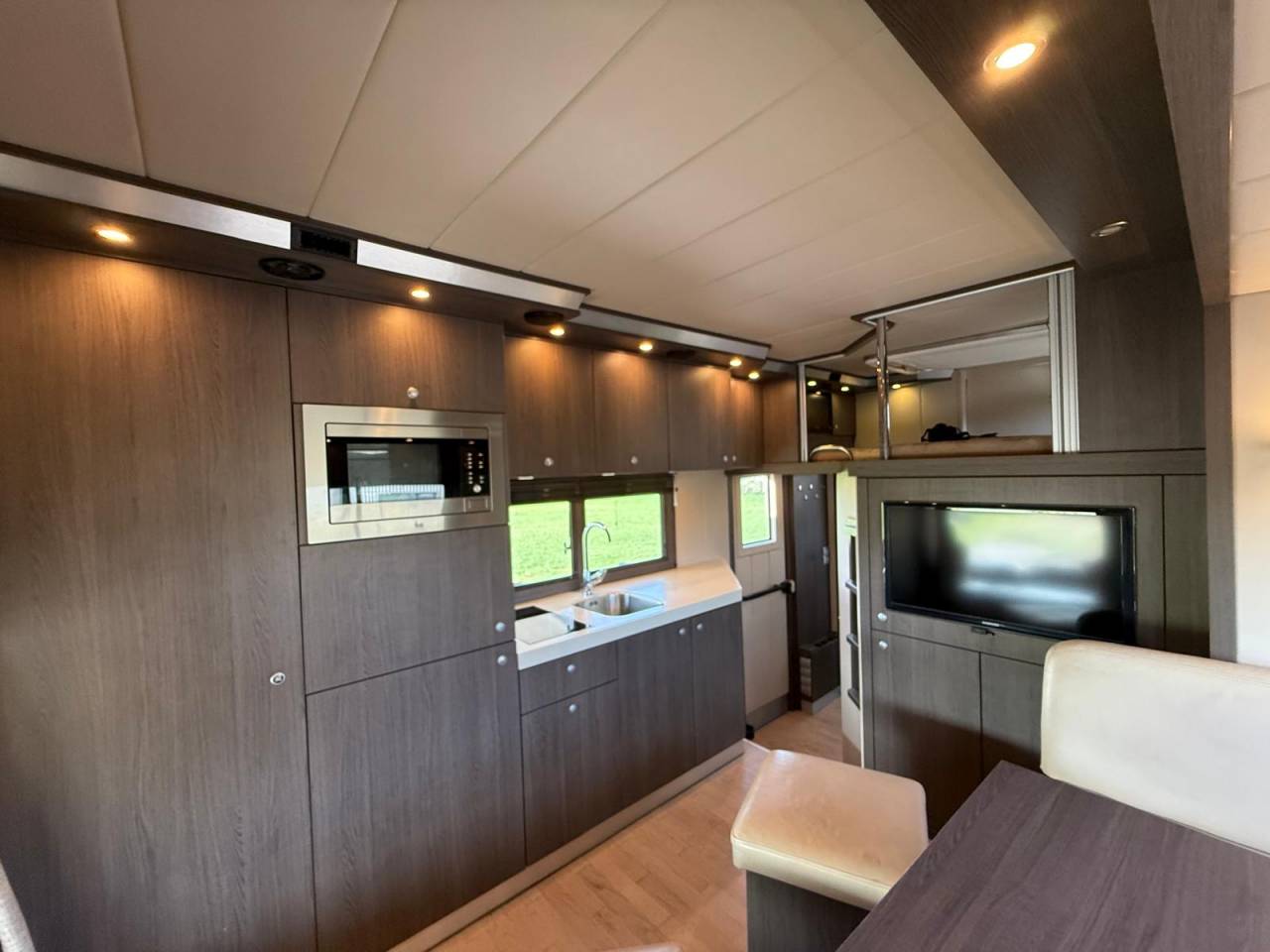 Zware paardenvrachtwagen (groot rijbewijs) STX STX 6 CHEVAUX  2011 Tweedehands