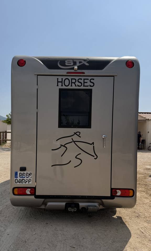 Kleine paardenvrachtwagen (B rijbewijs) STX 3 places assises Stalle 2 chevaux  2014 Tweedehands