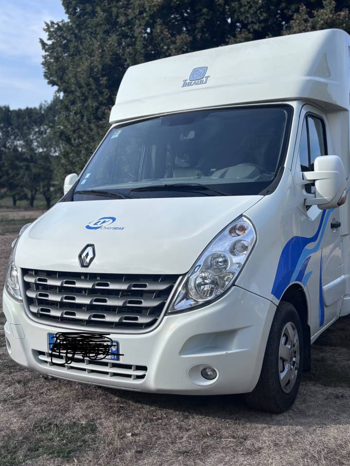 Kleine paardenvrachtwagen (B rijbewijs) Renault Master Proteo 2010 Tweedehands