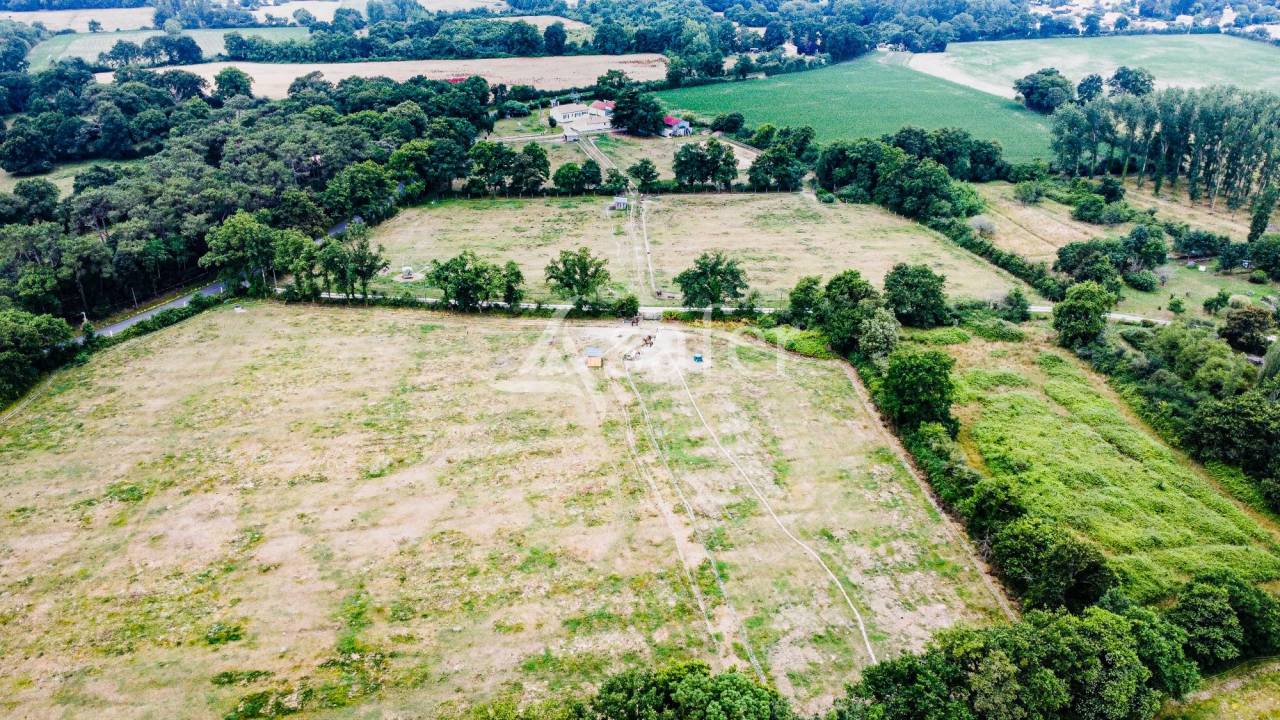Hippisch vastgoed Koop Vend&eacute;e