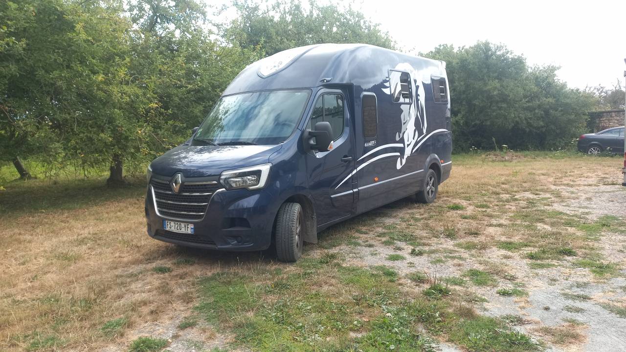 Kleine paardenvrachtwagen (B rijbewijs) Barbot Renault Master III 2020 Tweedehands