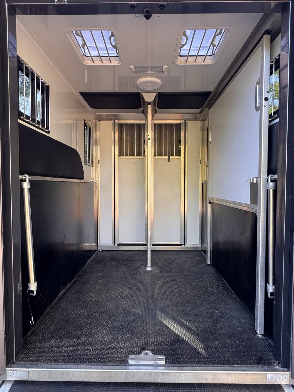 Paardentrailers Ander merk MTM INOVAN 2 Paarden 2024 Tweedehands
