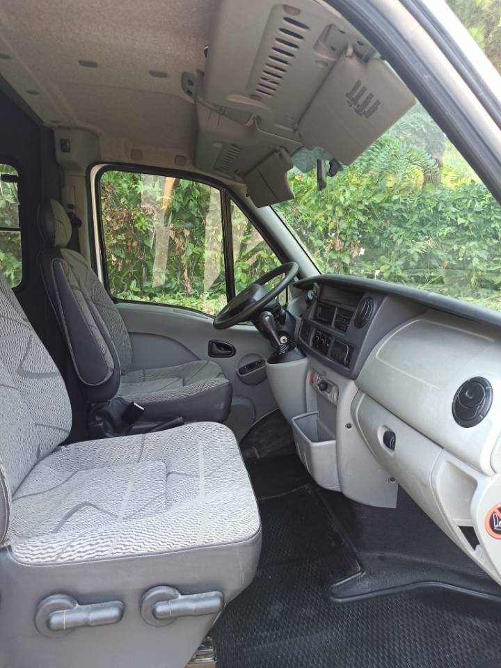 Kleine paardenvrachtwagen (B rijbewijs) Chardron renault Master 2010 Tweedehands