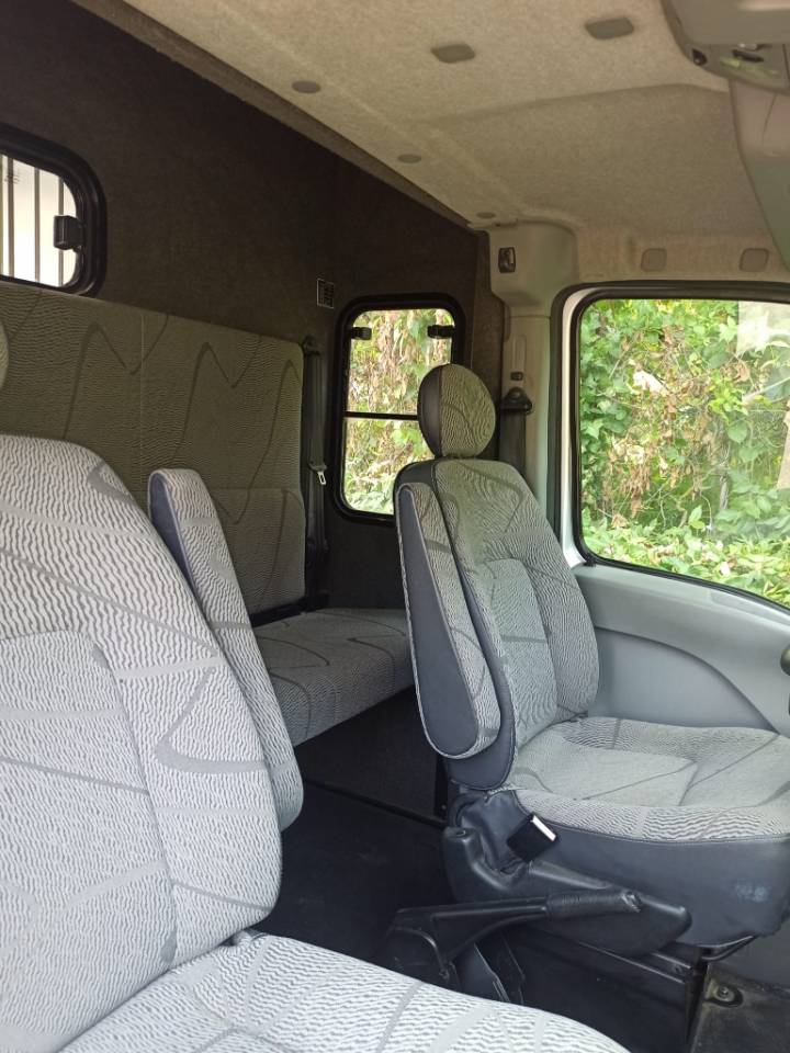 Kleine paardenvrachtwagen (B rijbewijs) Chardron renault Master 2010 Tweedehands