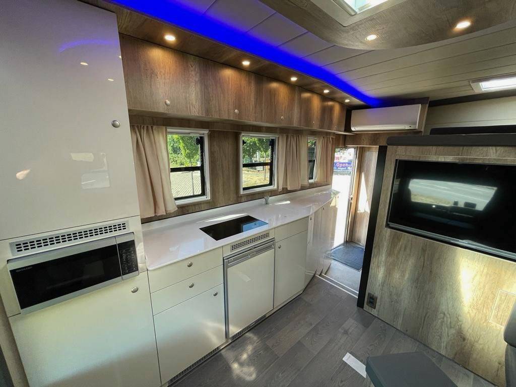 Zware paardenvrachtwagen (groot rijbewijs) Man MAN TGM 18.320 ANKA POP OUT 2026 Nieuw