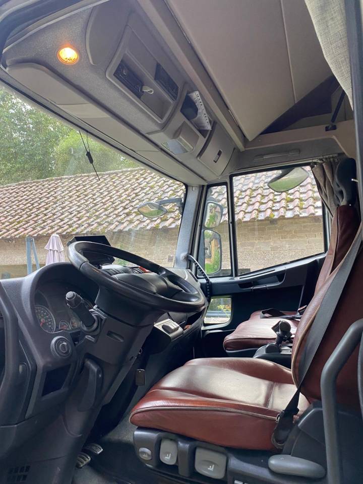 Zware paardenvrachtwagen (groot rijbewijs) Iveco IVECO EUROCARGO 160E28 STX POP OUT 2010 Tweedehands