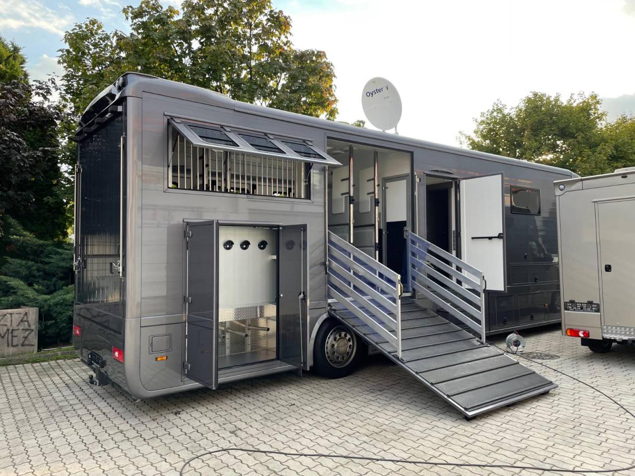 Zware paardenvrachtwagen (groot rijbewijs) Scania SCANIA P360 DICKENHERR POP OUT 2014 Tweedehands