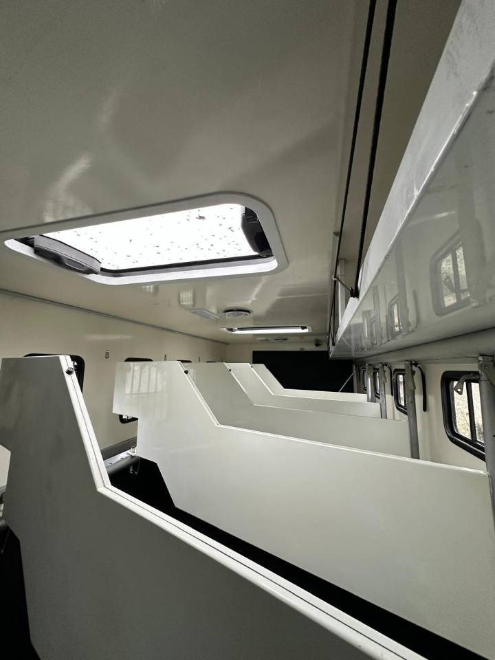 Zware paardenvrachtwagen (groot rijbewijs) Mercedes MERCEDES-BENZ ATEGO 1529 JL INTERNATIONAL 7 2008 Tweedehands